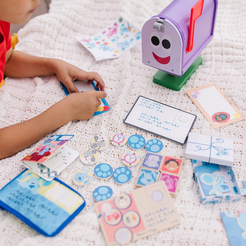 10-piece memory game included with Melissa and Doug Blue's Clues mailbox