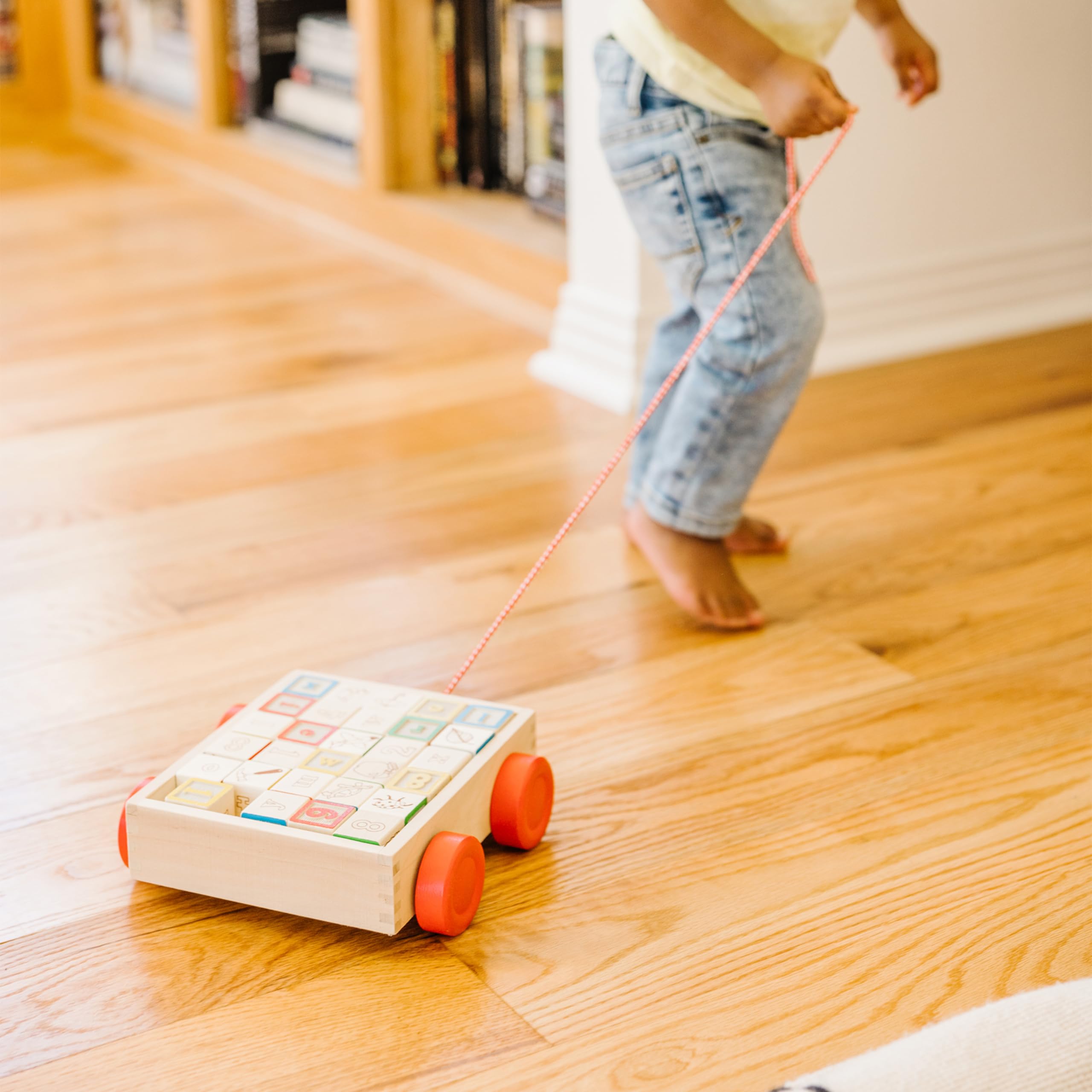 Includes a sturdy cart and 30 one-inch cubes for hands-on activities
