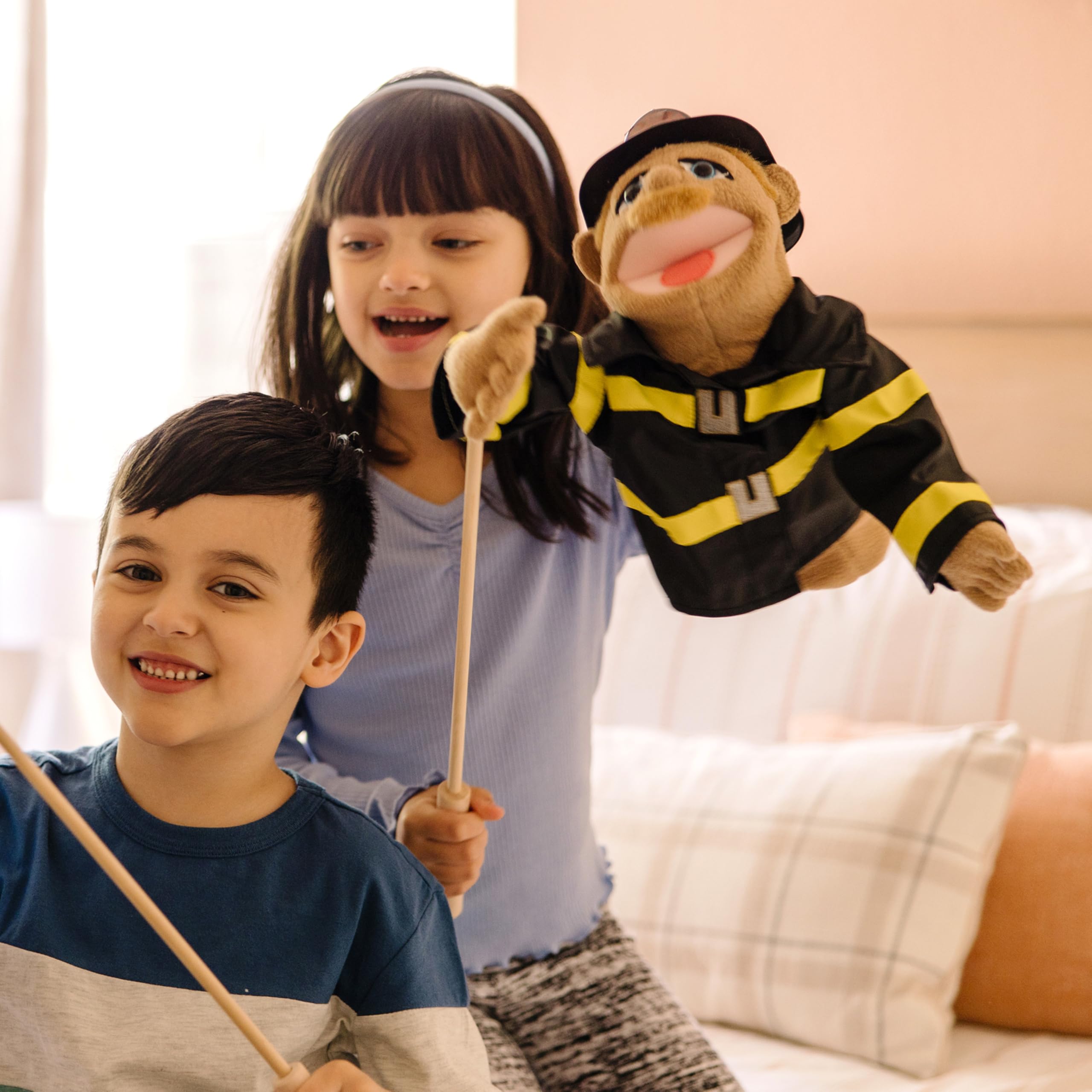 Melissa & Doug Rescue Puppet mouth control for expressive storytelling and dialogue.