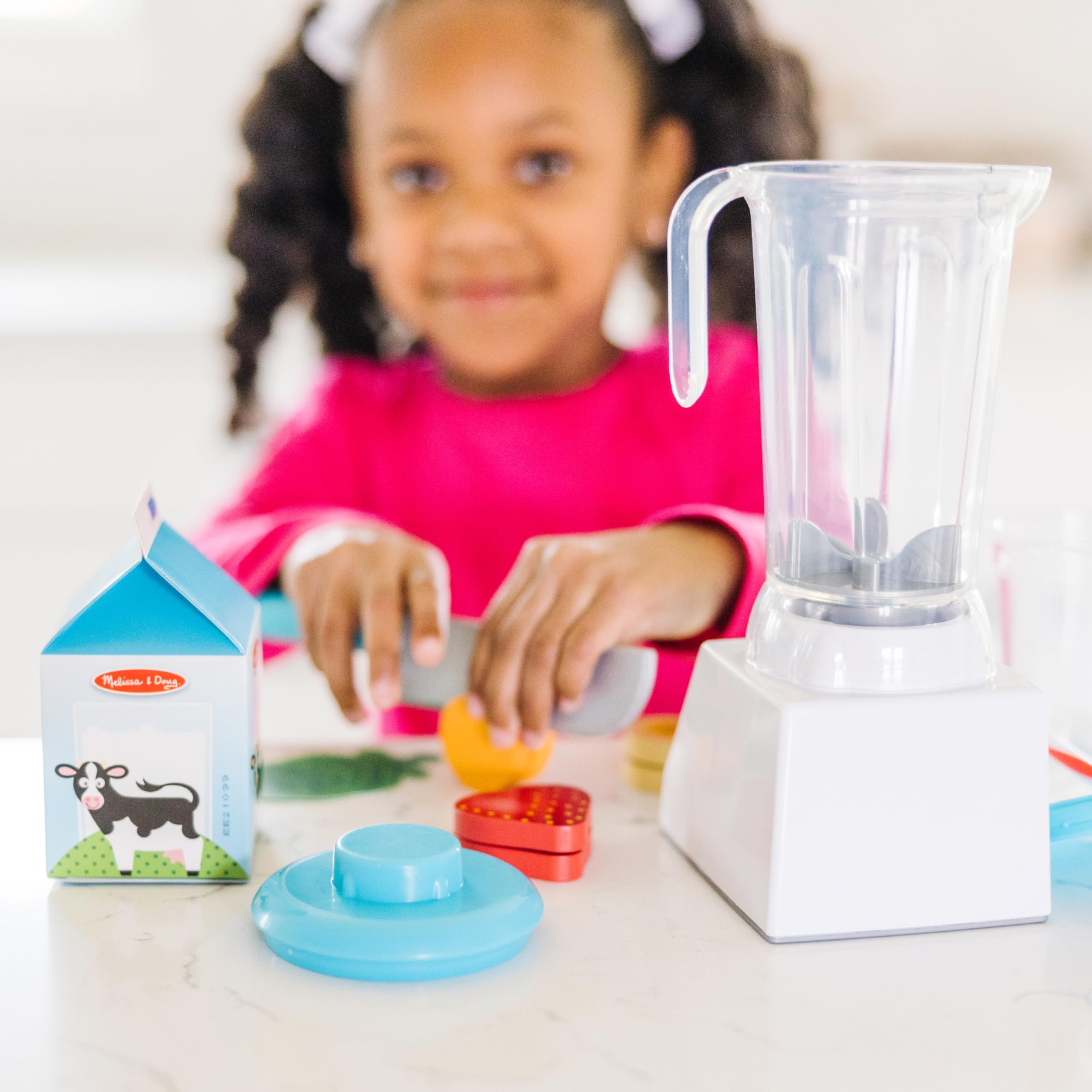 Melissa & Doug Smoothie Maker wooden vegetables for role-play kitchen adventures and counting skills.