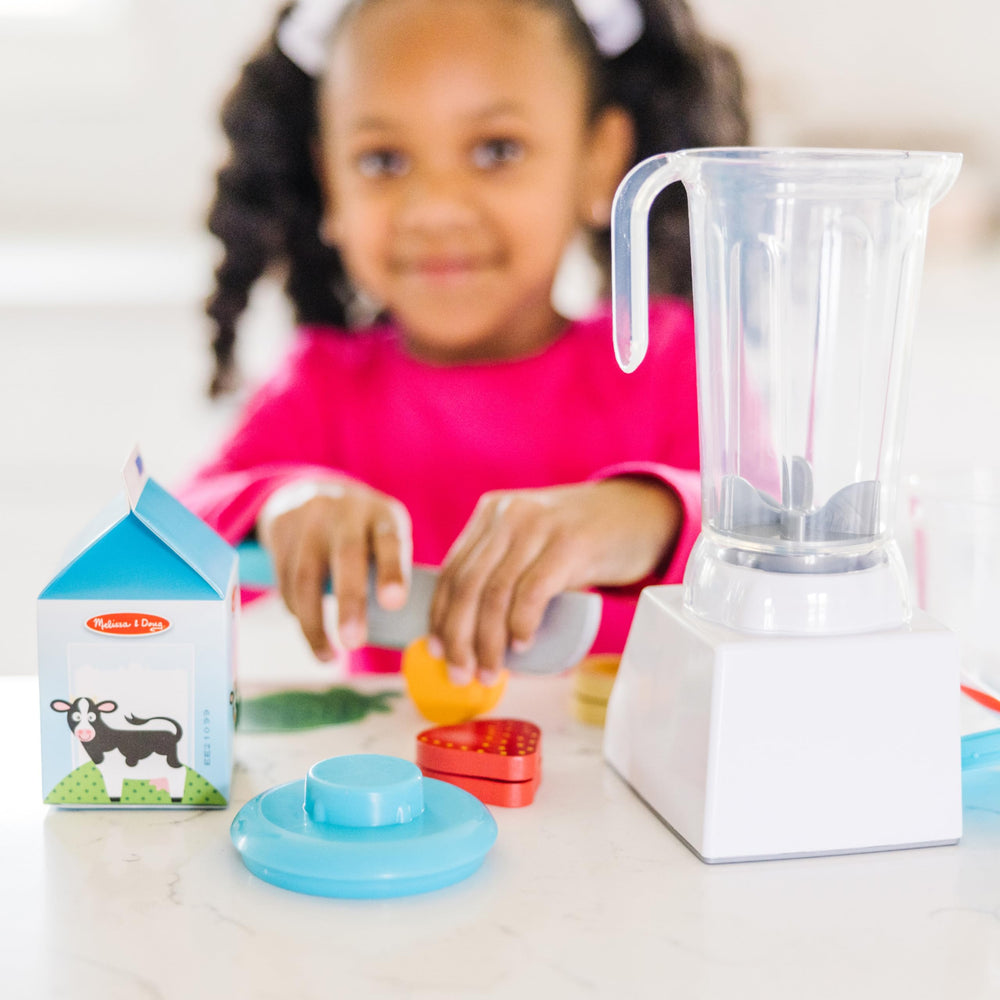 Melissa & Doug Smoothie Maker wooden vegetables for role-play kitchen adventures and counting skills.