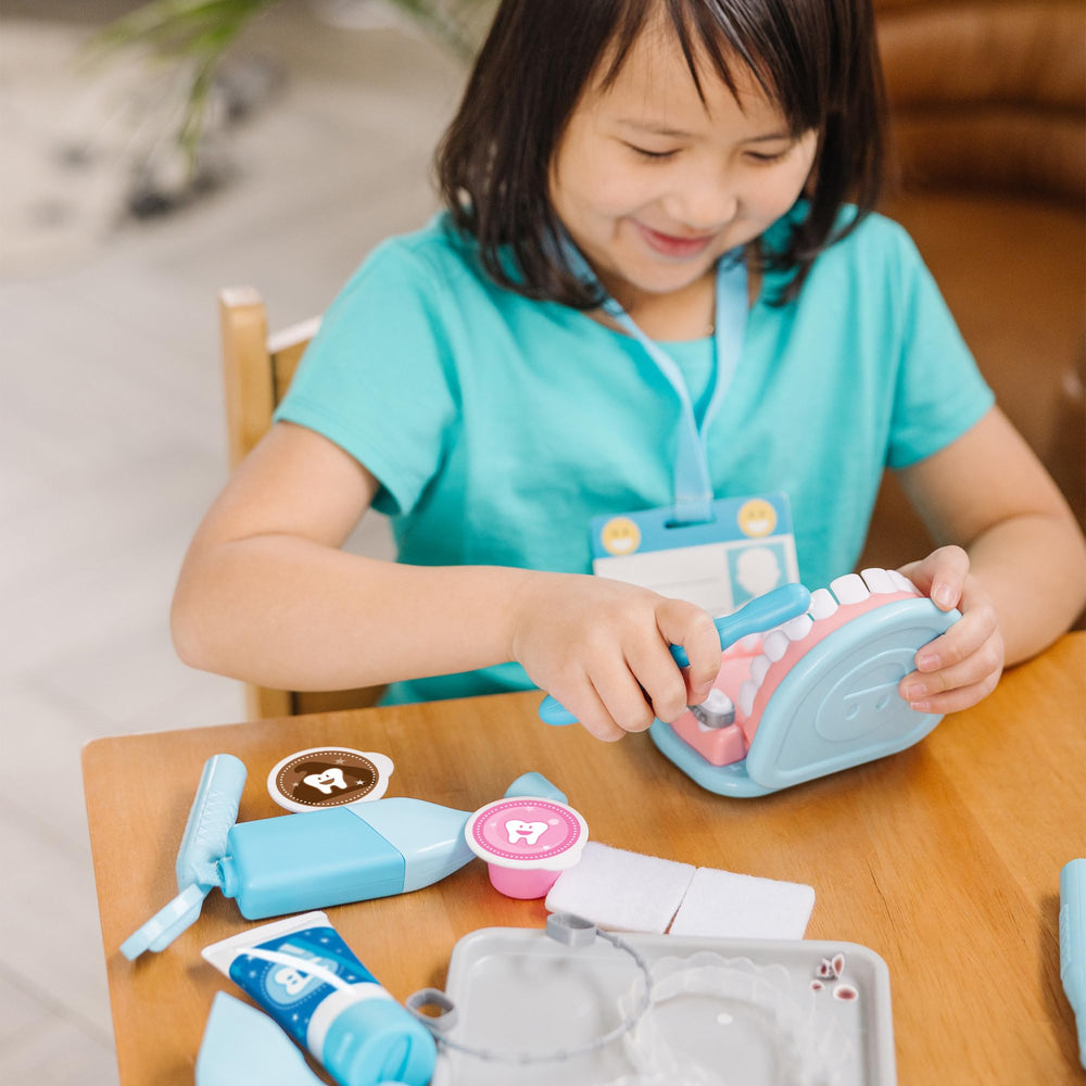 Melissa and Doug gauze pads simulate post-care cleanup and patient comfort