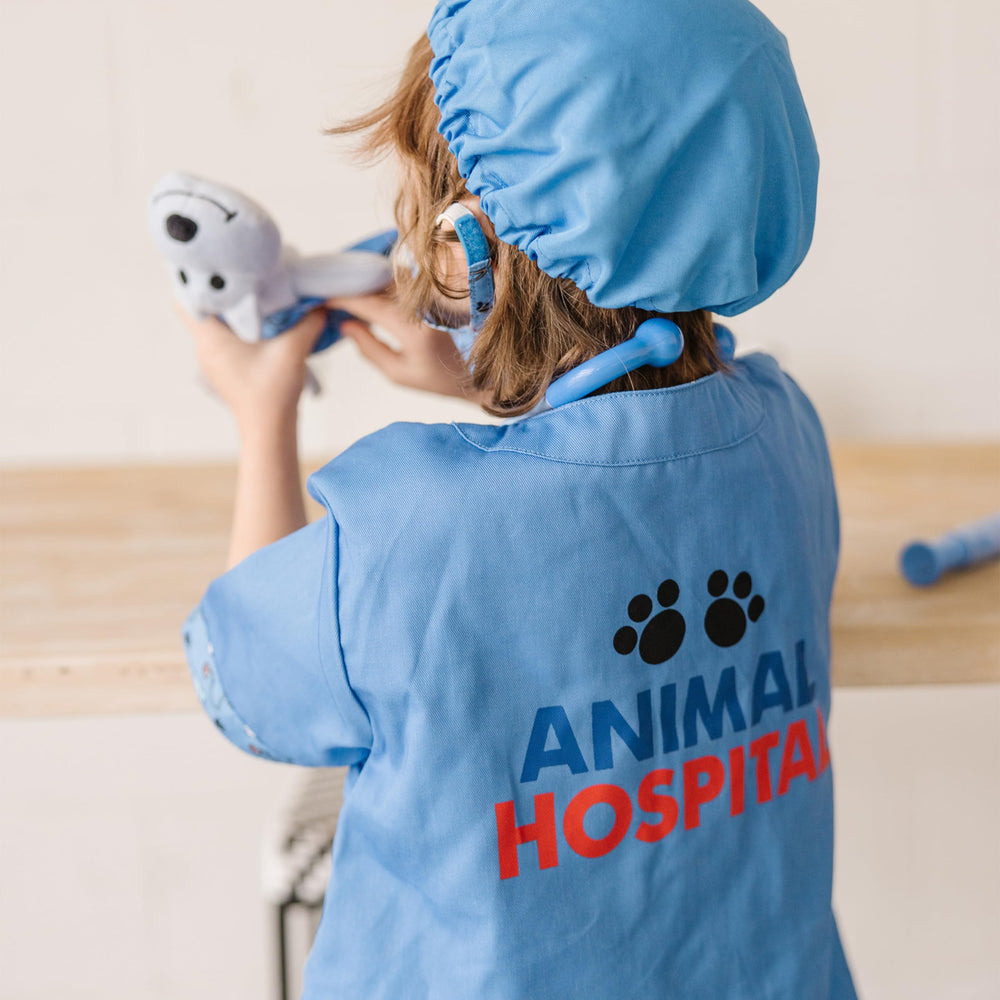 Melissa & Doug reusable name tag helps kids personalize roles