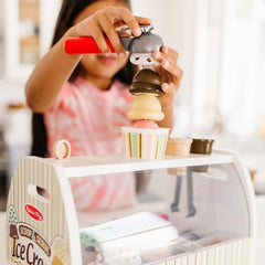 Melissa & Doug close-up of wooden scoops highlighting textures and easy-grip design