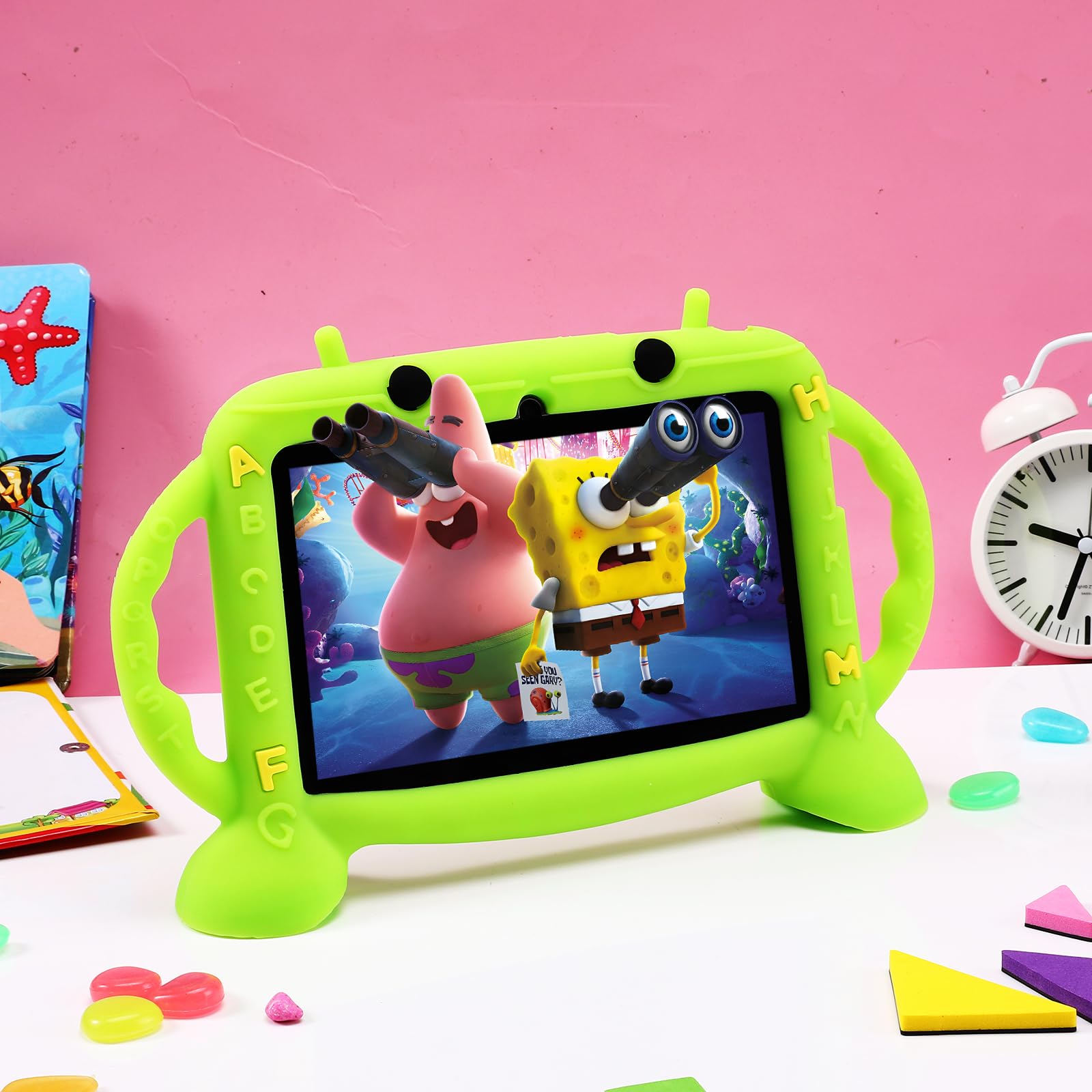 Long-lasting 3000mAh battery supports hours of offline play and reading.