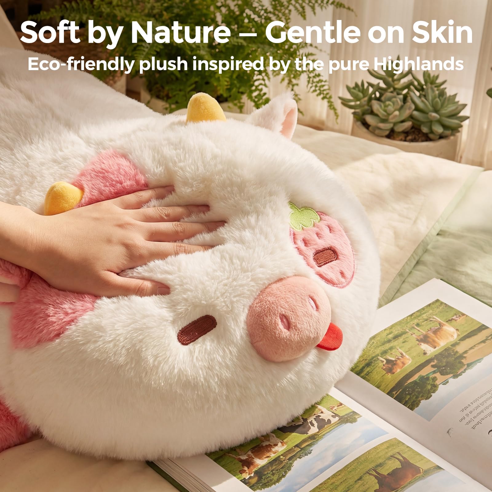 Mewaii weighted strawberry cow vacuum packaging presents a gift-ready look.