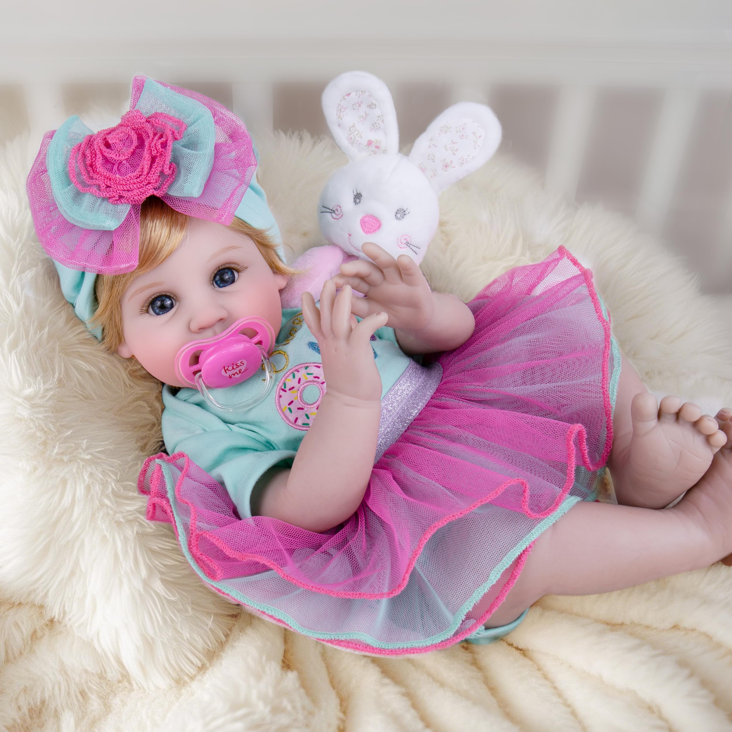 Milidool blue-eyed newborn doll offers gentle companionship