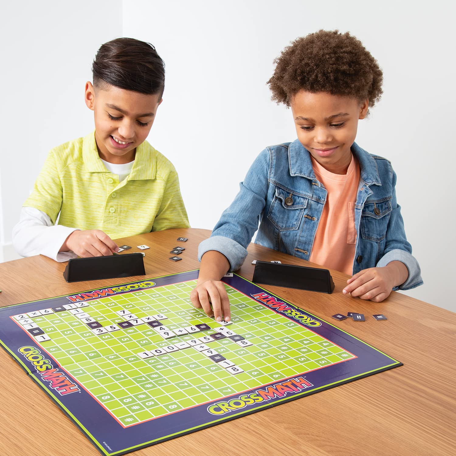 MindWare CrossMath gameplay scene showing group learning in action