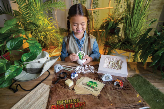 MindWare Dig It Up Deluxe large egg with dinos inside sparks exciting discoveries