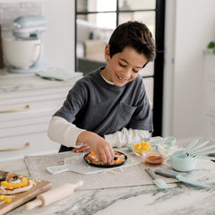 MindWare Playful Chef Master Series score cards help kids track progress and celebrate effort.