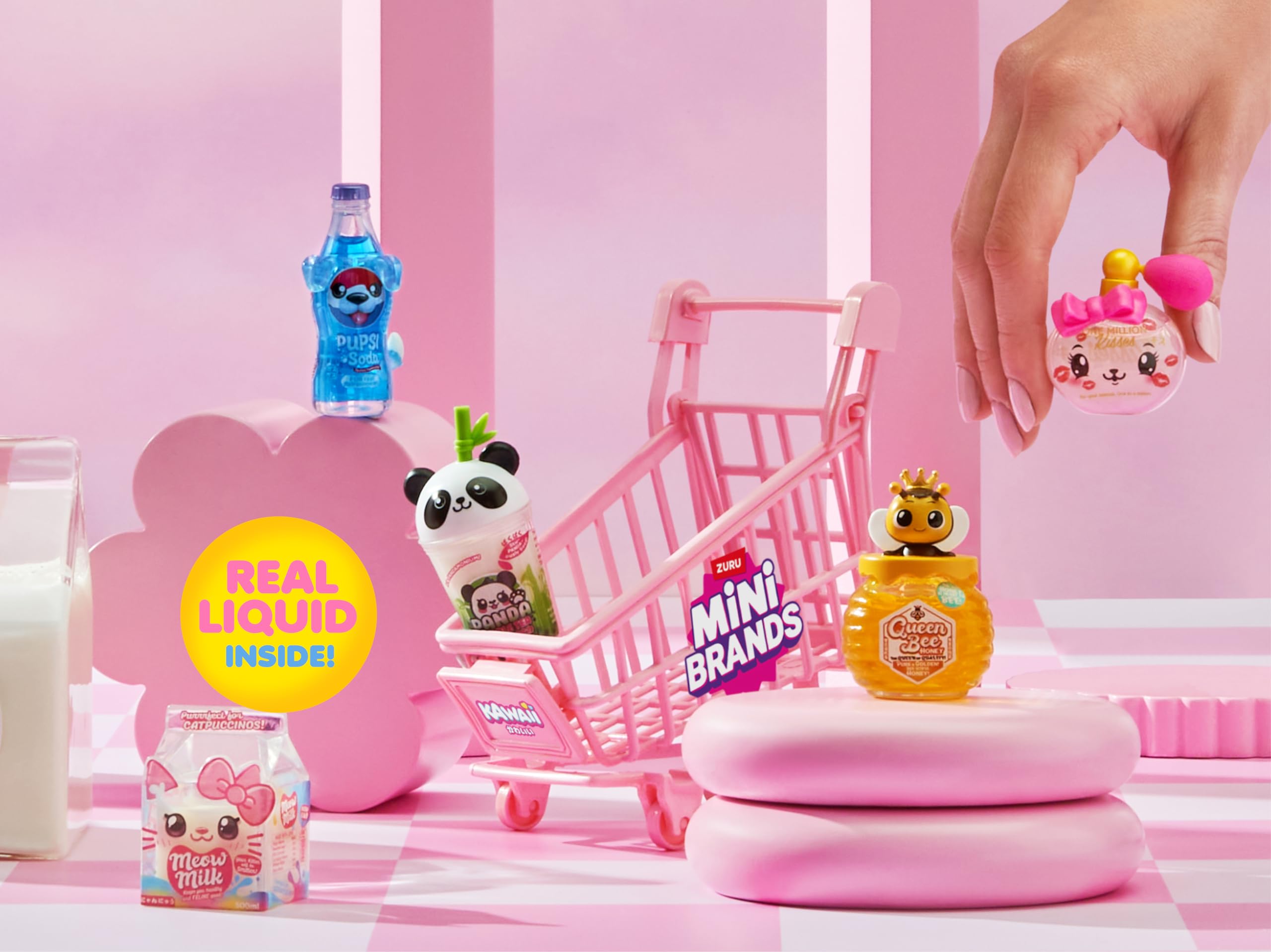 Mini Brands Kawaii mini shopping bag enhances display and gifting options.