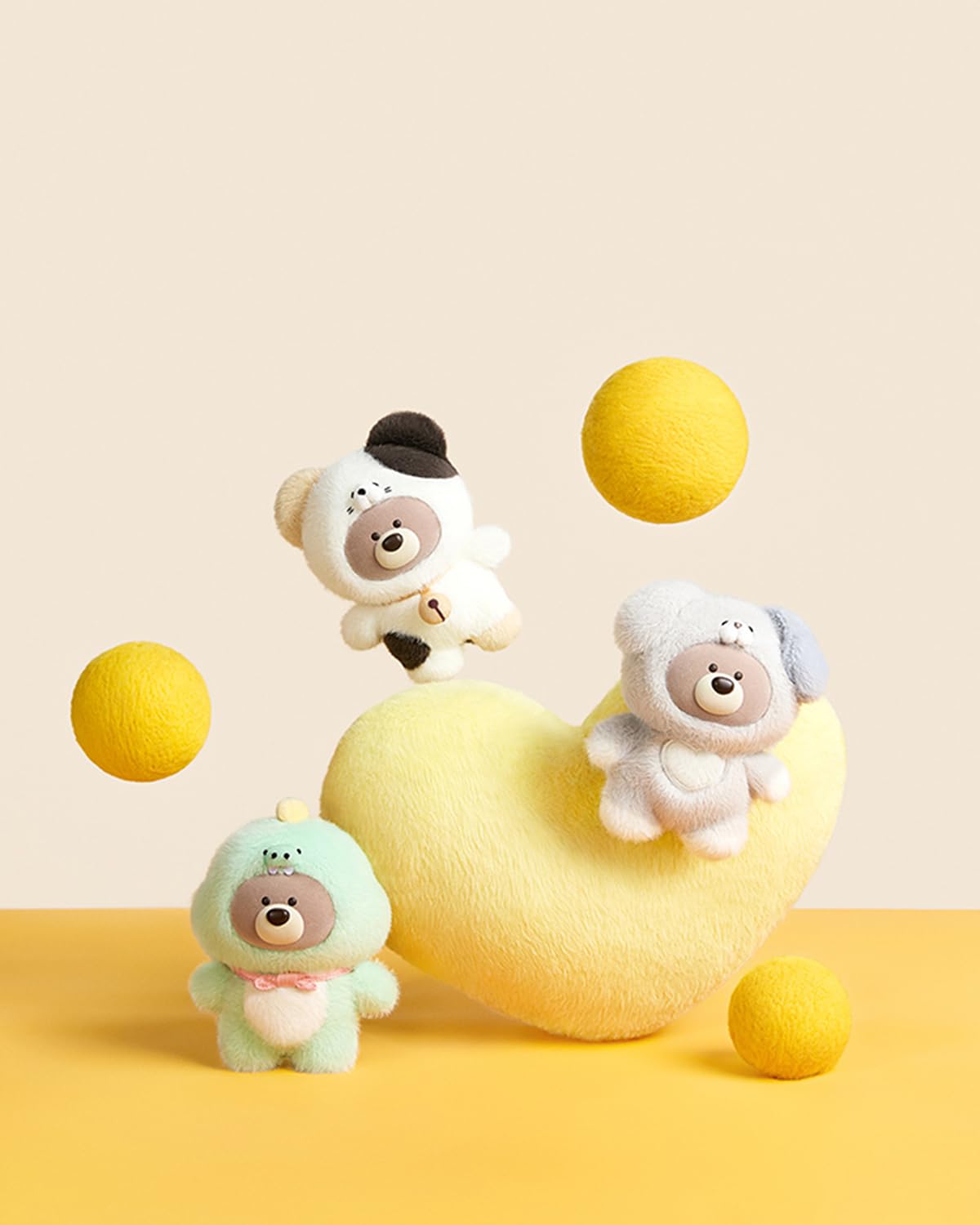 MINISO Gift Bear desk accent adds whimsy to workspace or study area.