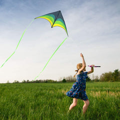 Delta Kite includes 300 ft string with handle for long, relaxed sessions