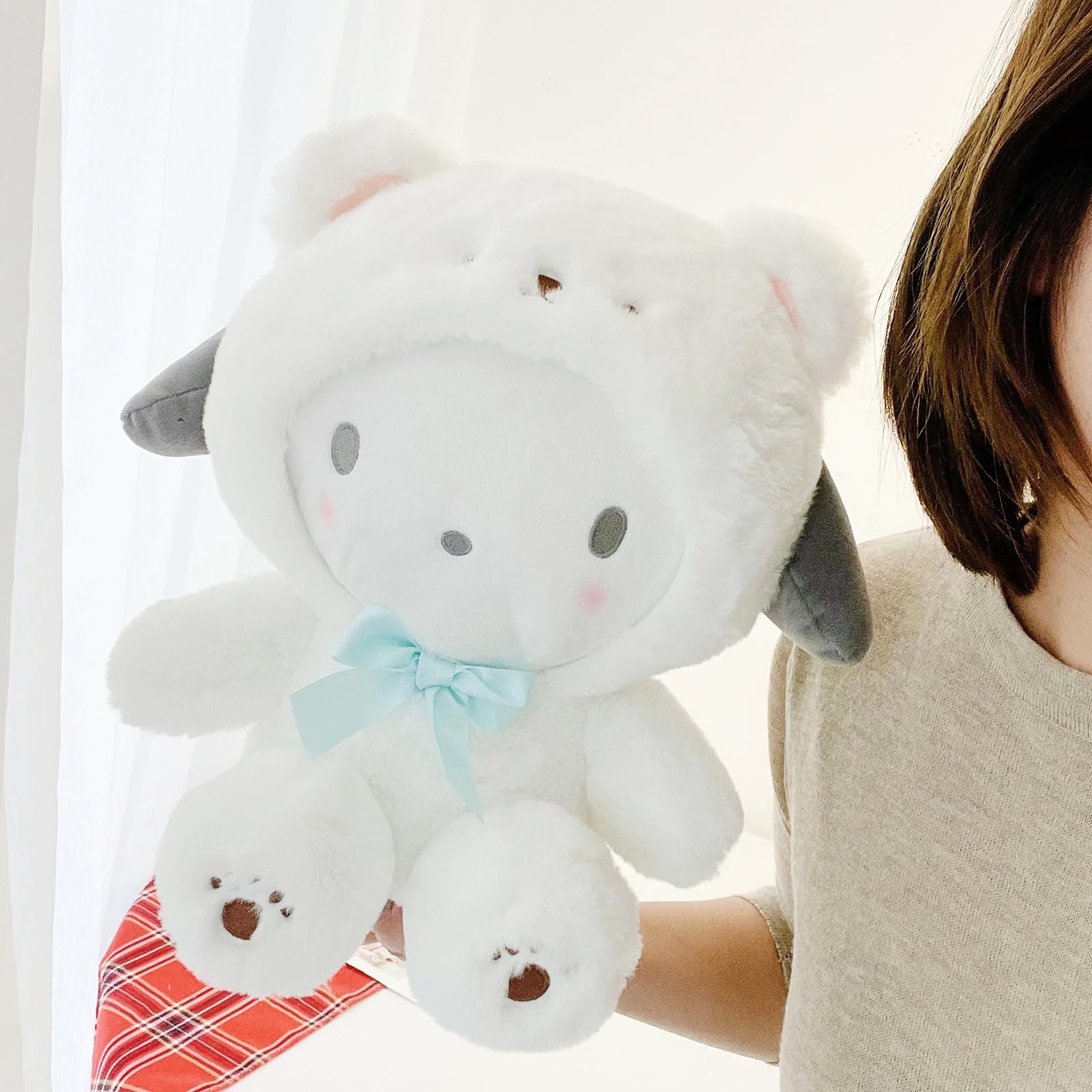 MJJAOQYF portable plush toy, perfect gift for birthdays.