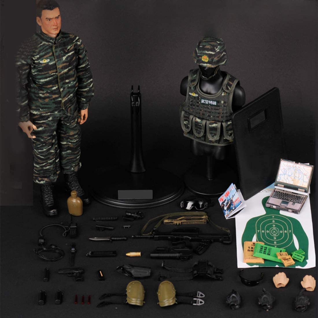 MoJyetli accessories set enhances storytelling and display options.