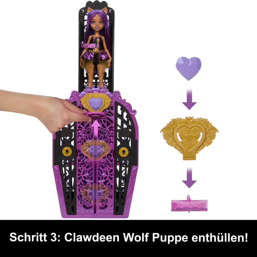 Monster High back-to-back outfit options support endless character styling