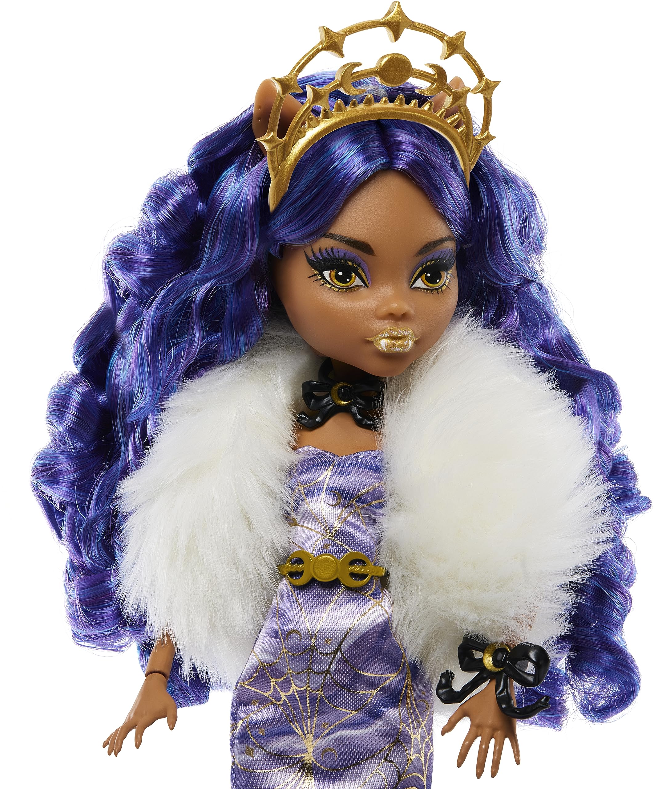Monster High Clawdeen Wolf with faux fur boa, adding cozy winter texture.