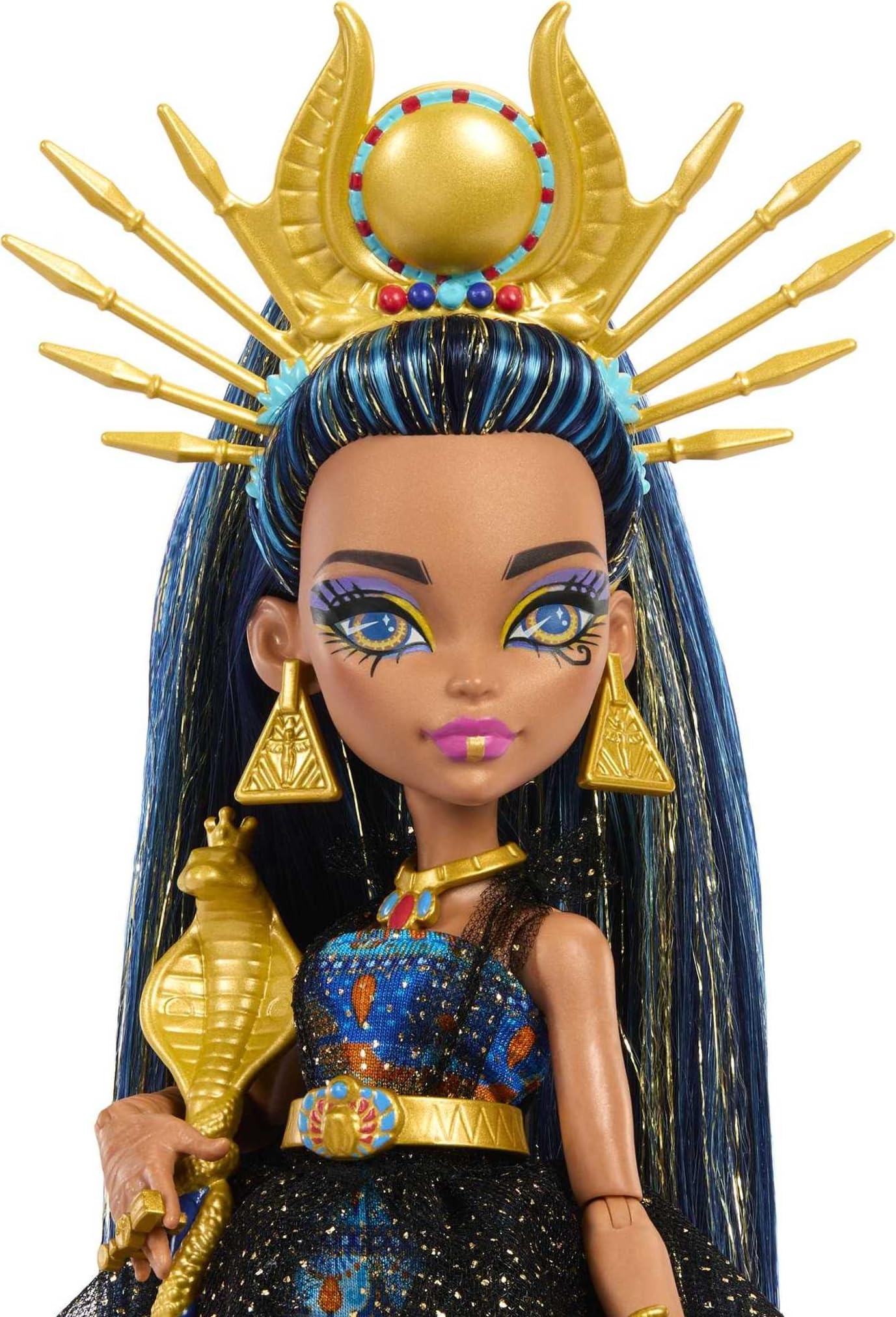 Monster High Cleo De Nile with high pony hairstyle sparks regal storytelling.