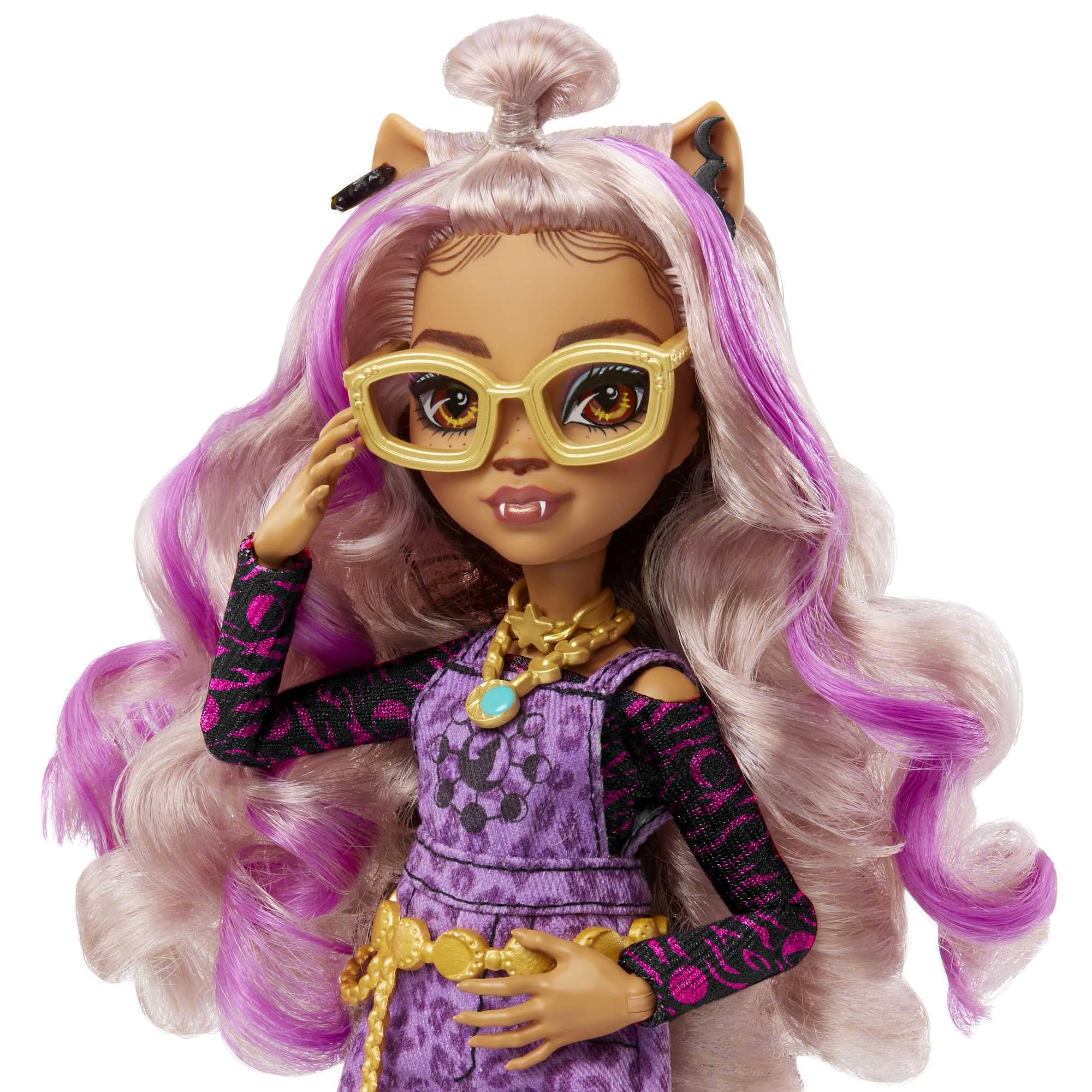 Monster High Clawdeen Wolf with gold glasses and jewelry for glam accessorizing
