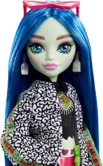 Ghoulia Yelps doll with blue hair for colorful role-play