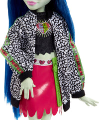 Ghoulia Yelps doll and Sir Hoots A Lot for storytelling