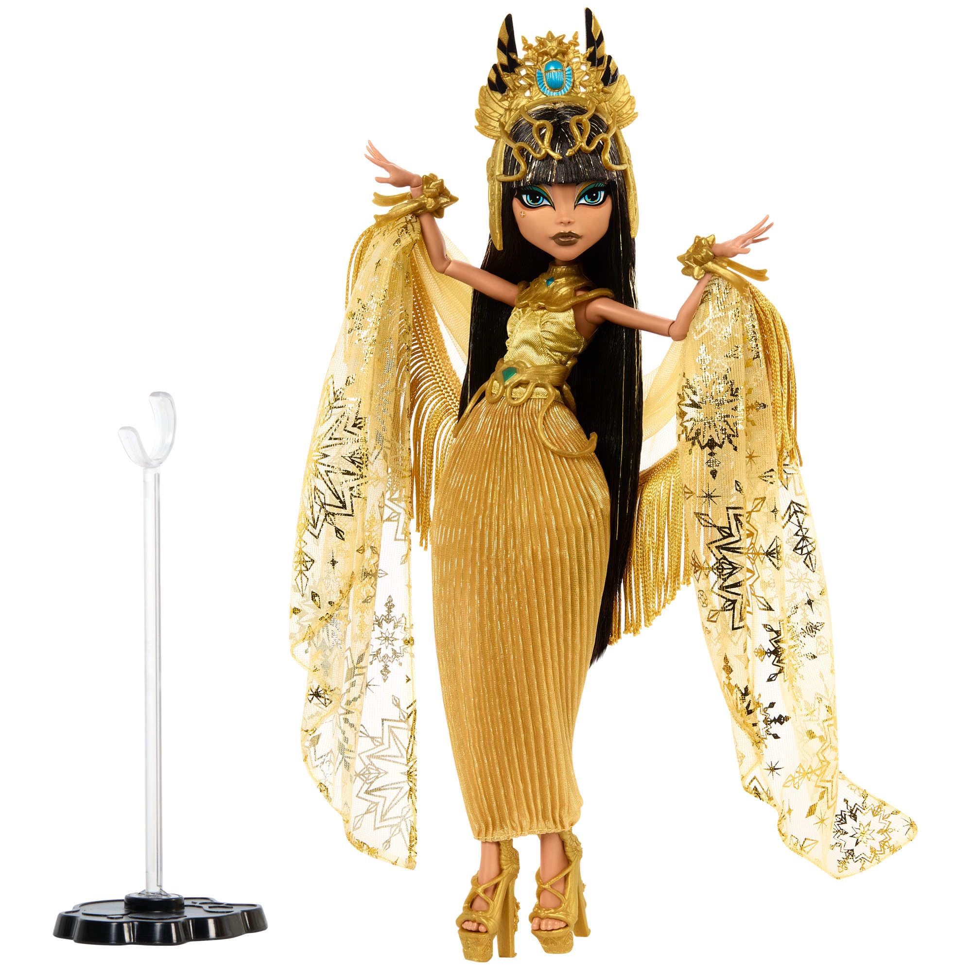 Monster High Cleo De Nile sculptural heels for a sophisticated finish.