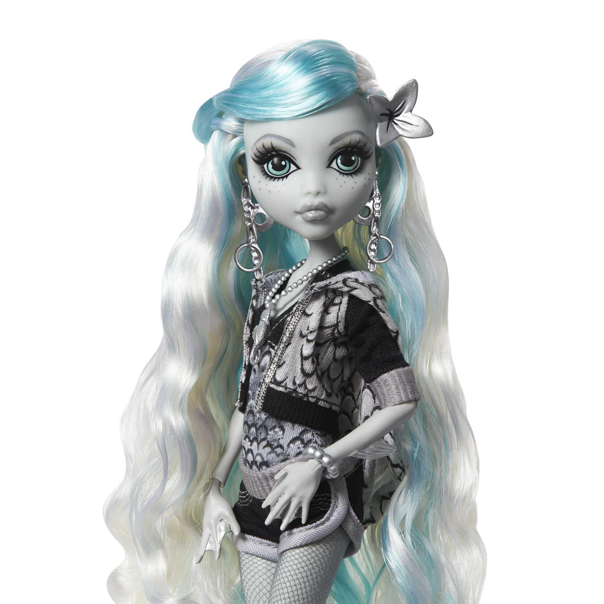 Monster High Neptuna sidekick accompanies Lagoona for imaginative sea-scene stories.