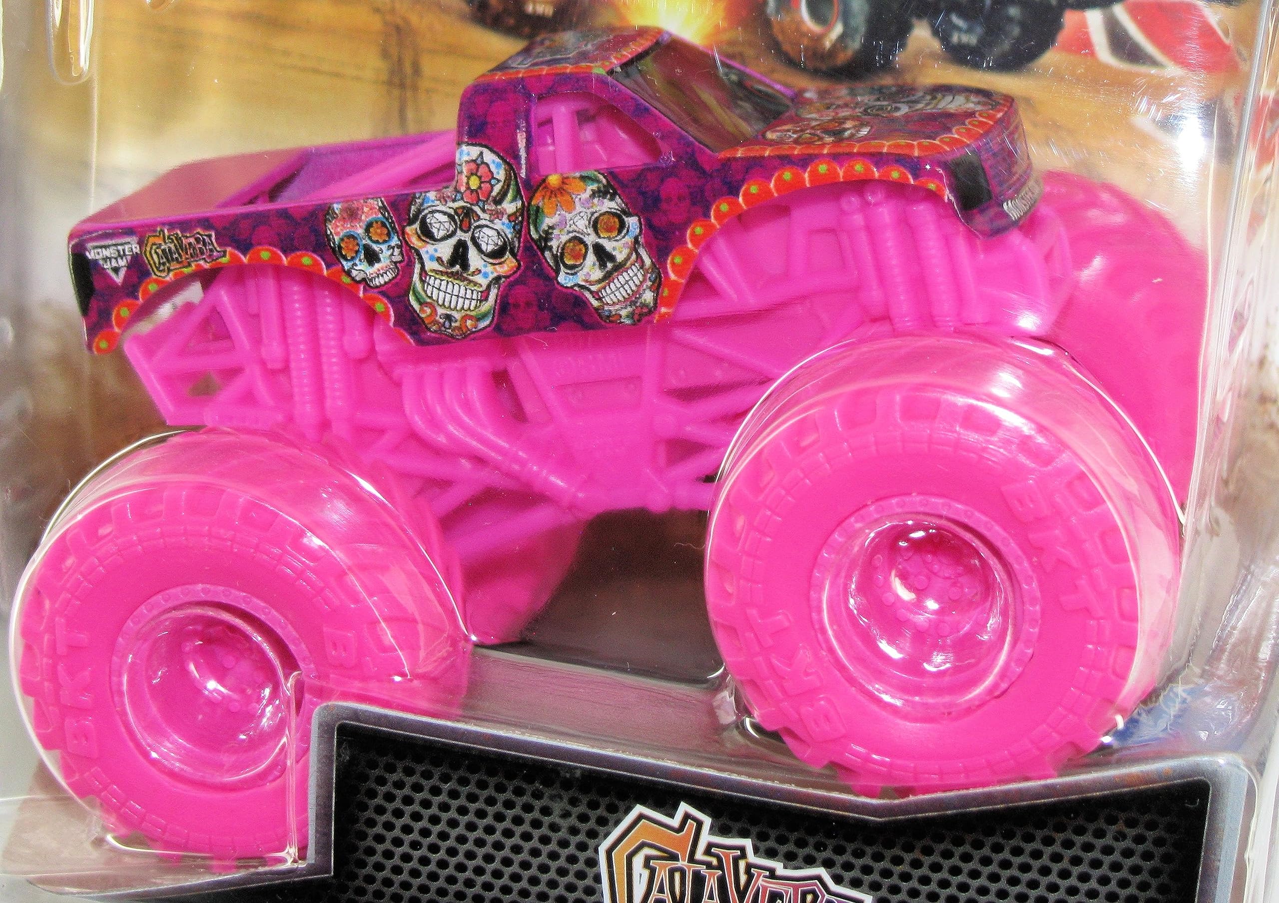 Monster Jam Calavera 1:64 side view highlights vivid decals and scale realism.