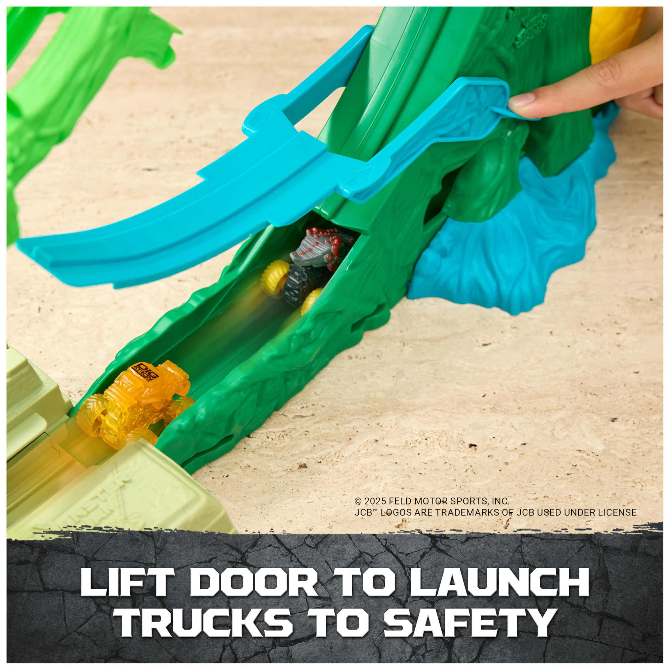 Monster Jam Cobras Crazy Escape right base support keeps layout sturdy