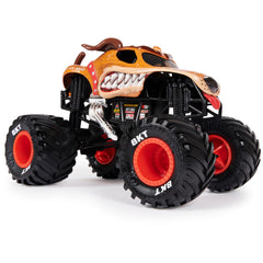 Monster Jam Official Monster Mutt 1:24 truck, front view, bold graphics and scale realism.