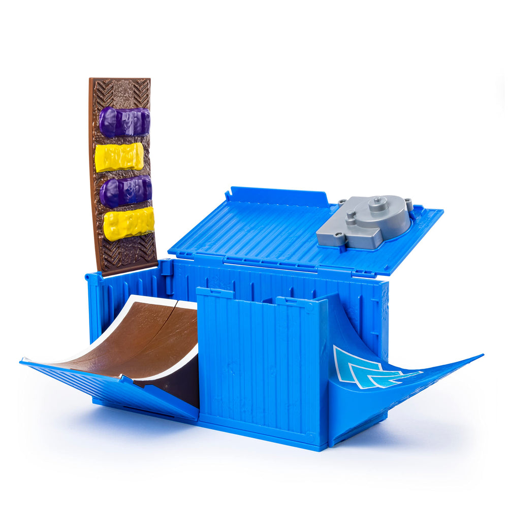 Monster Jam Ship It Flip It fold-down-ramp invites dramatic launch events.