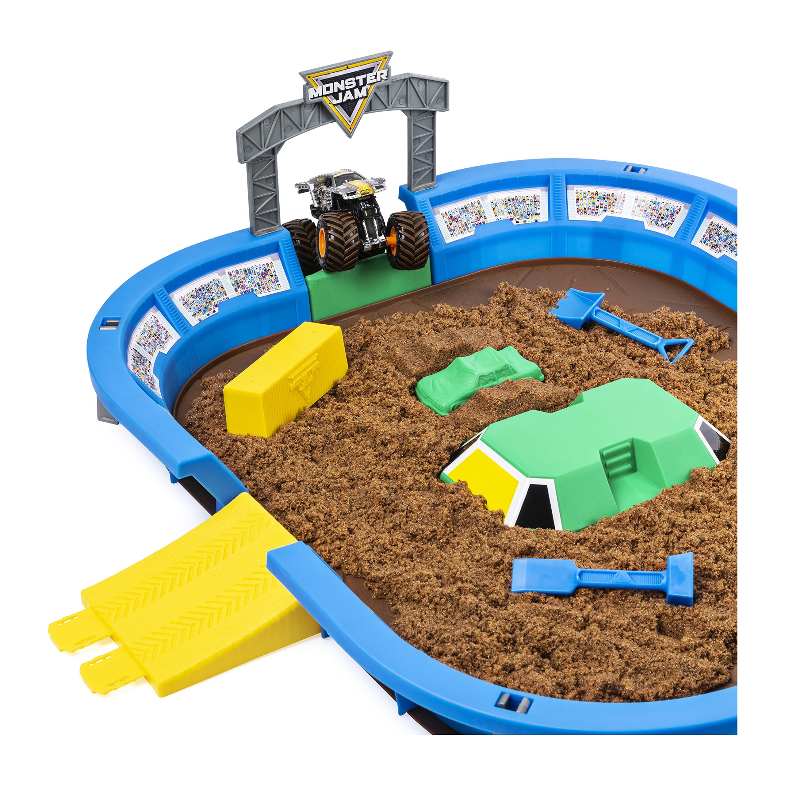 Wide 24-inch arena supports fast racing and high-flying freestyle jumps.