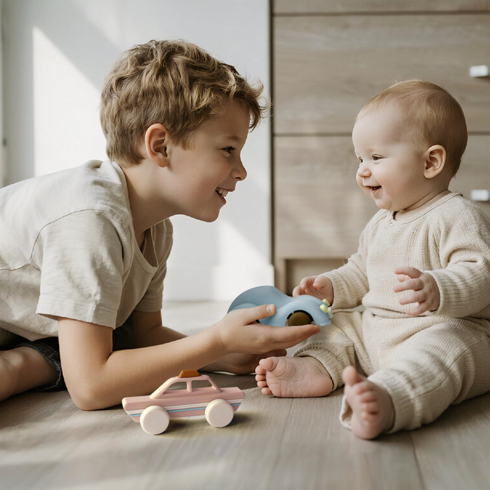 Moonkie easy-grasp for toddlers supports early grip and reach.