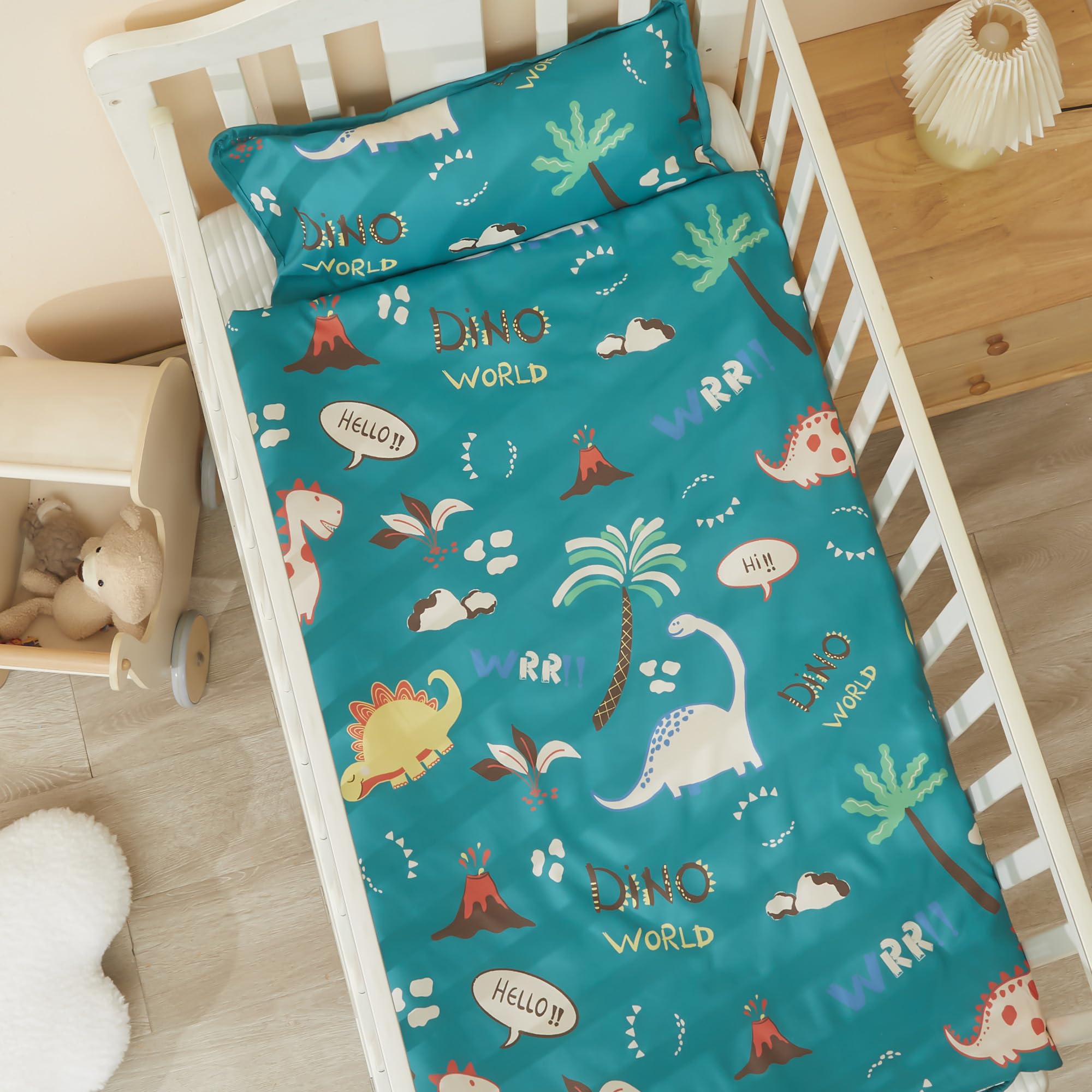 Morais nap mat includes a cozy blanket for extra warmth