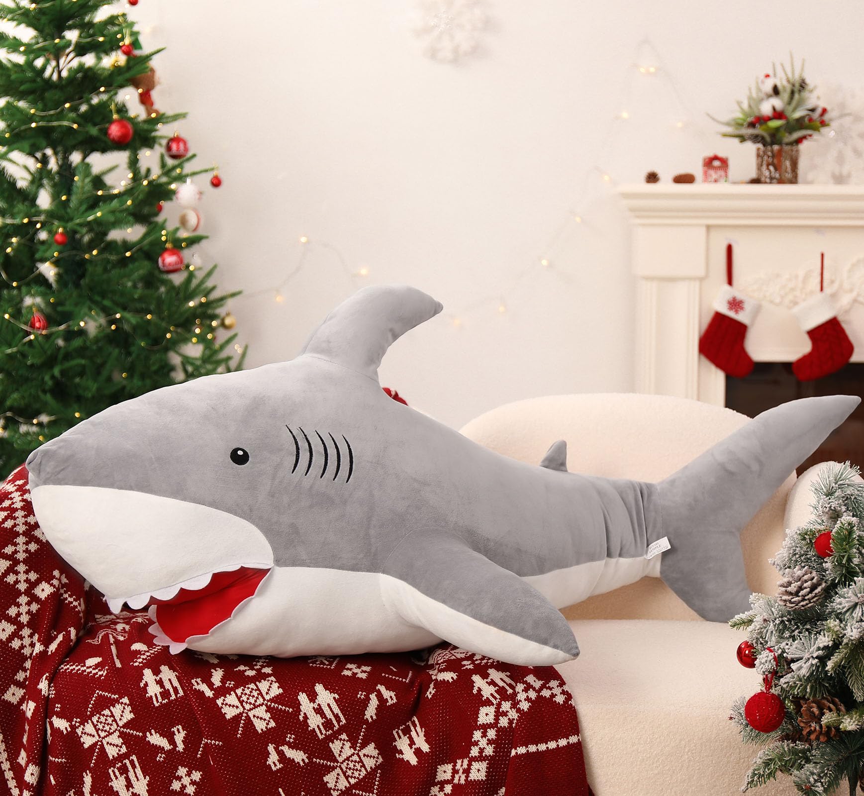 MorisMos easy fluff and spot-clean shark care to keep it fresh.