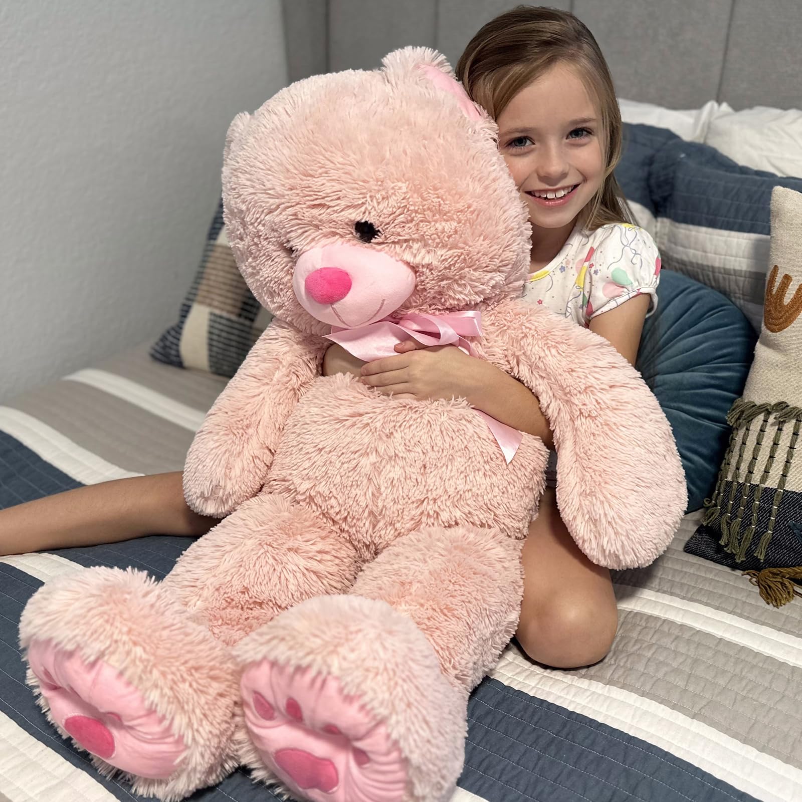 MorisMos pink teddy bear makes a memorable birthday gift.