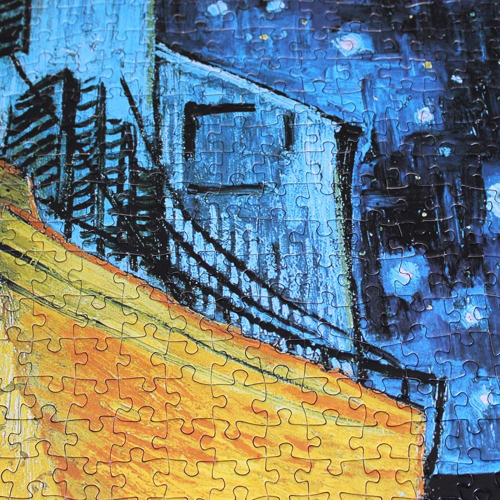 Moruska premium recycled cardboard material for durable puzzles.