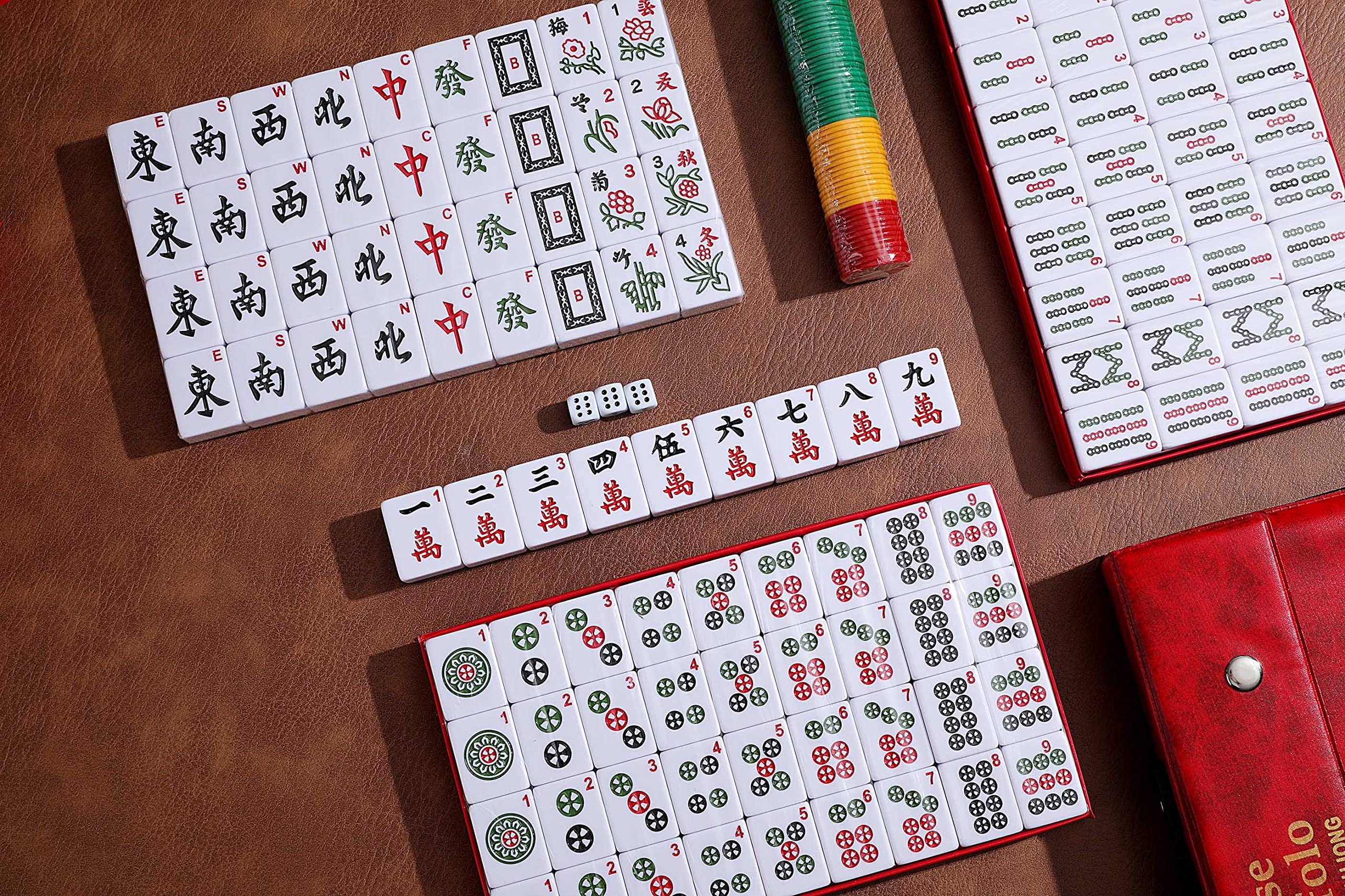 Mose Cafolo colorful chips included for scoring and bets.