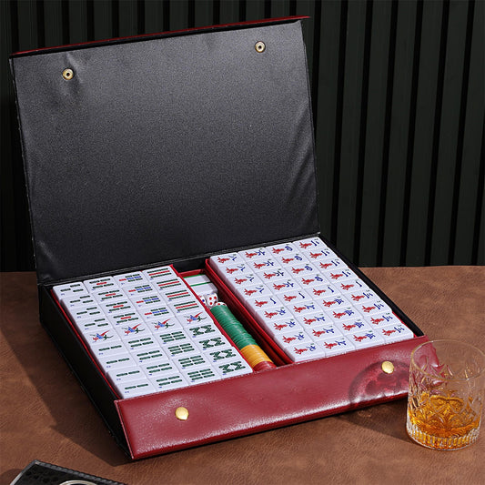 Mose Cafolo Mahjong XL tiles show engraved numbers and characters for clear play.