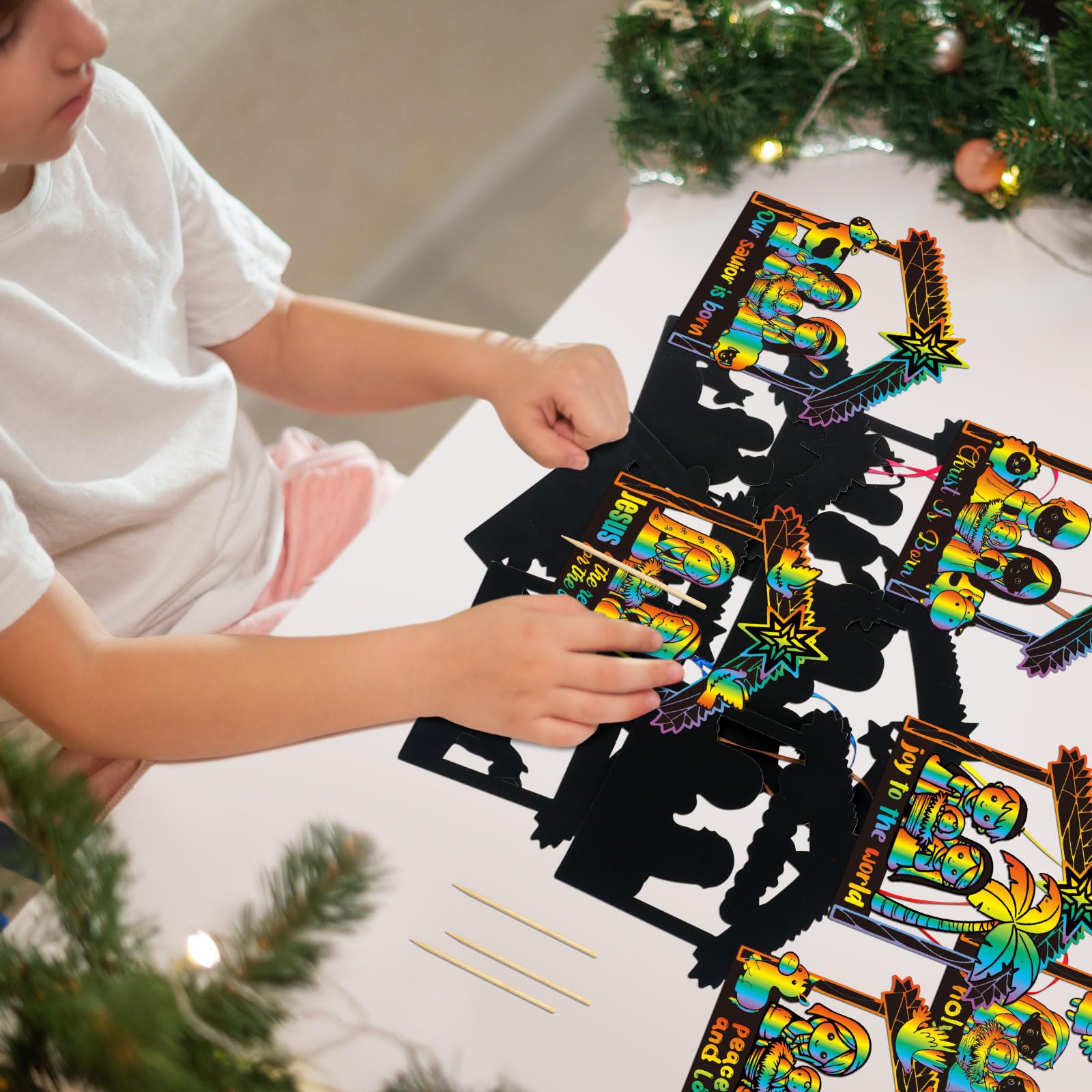 Motipuns festive Christmas crafts ensemble for classroom or family use