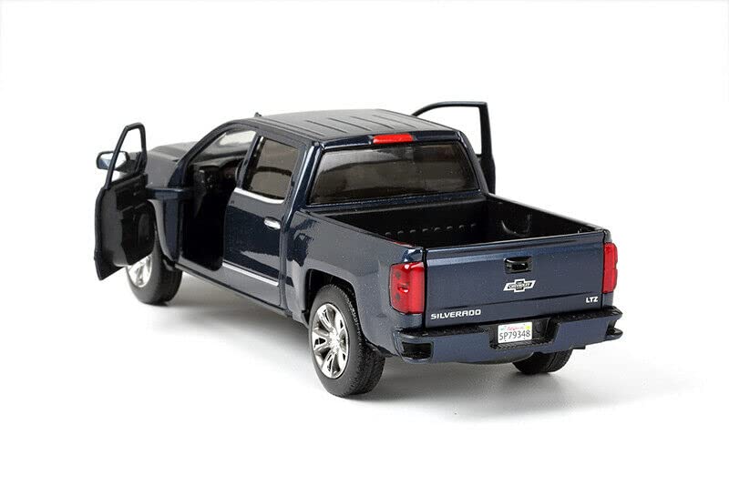 Motormax 1:27 scale diecast model with rubber tires for realistic shelf presentation