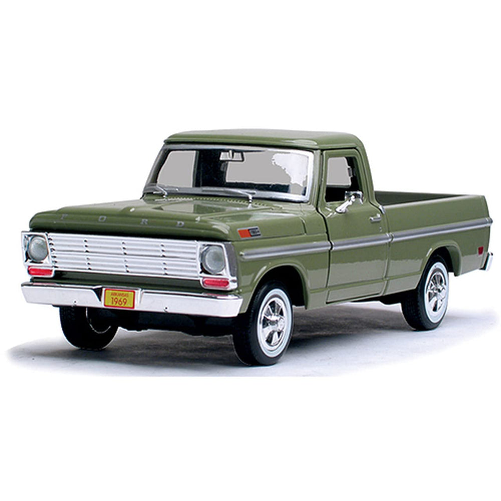 Motormax 1969 Ford F-100 Green diecast open hood shows internal detailing
