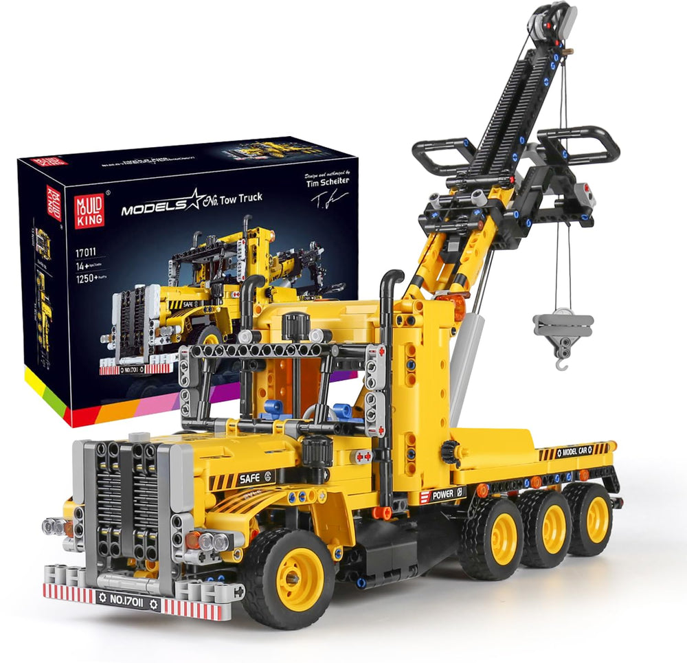 Mould King 17011 tow truck front view shows sturdy, display-ready detail.