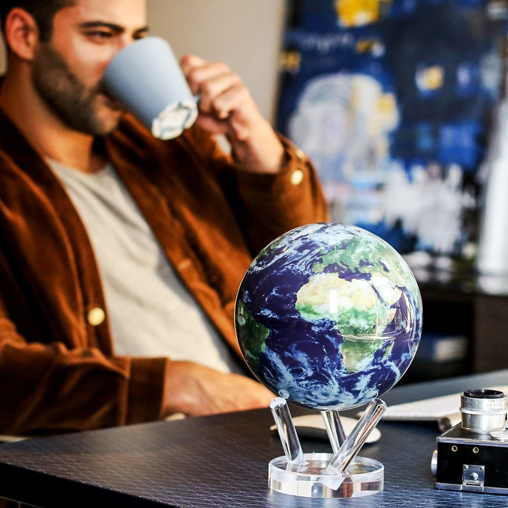 MOVA Globe makes a thoughtful gift for space lovers and curious minds.