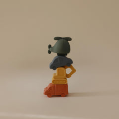Mushie car bath toy: lightweight silicone grips well when wet.