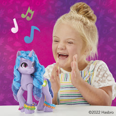 My Little Pony Izzy Moonbow six friendship bracelets add color to outfits.