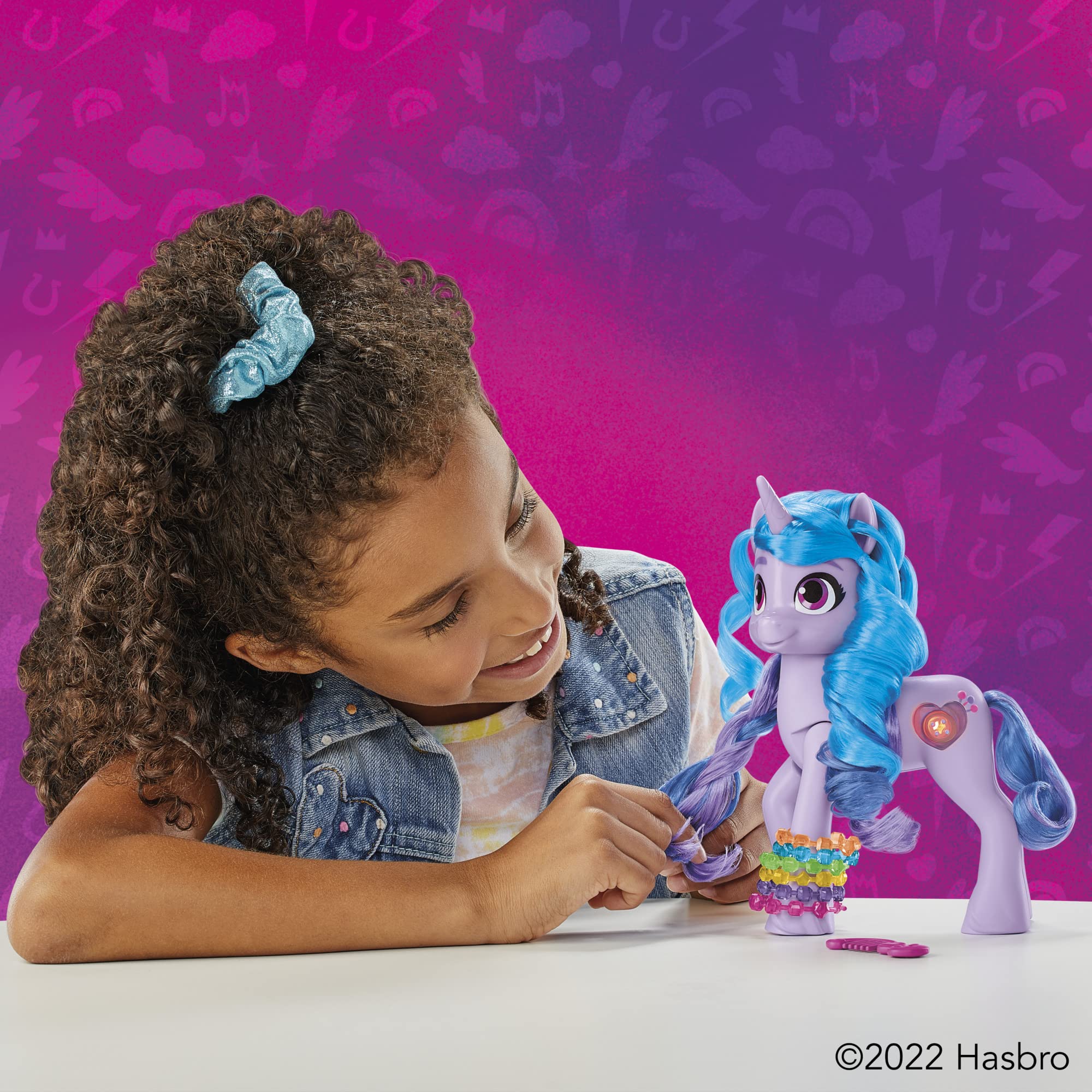 My Little Pony Izzy Moonbow six bracelets fit kid-friendly dress-up play.