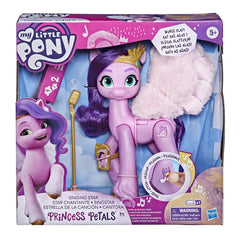 My Little Pony Pipp articulated wings that flutter during pretend performances