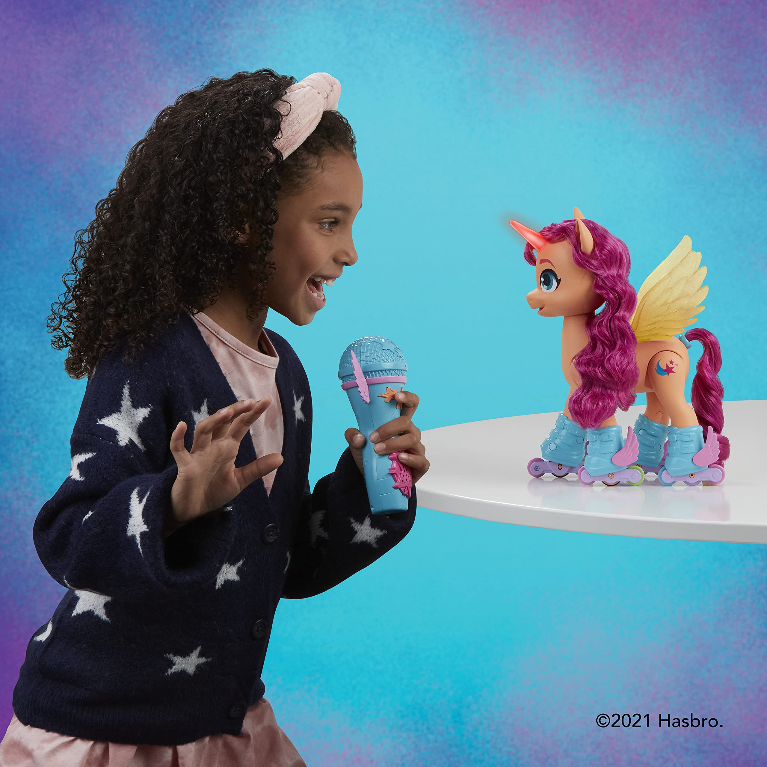 My Little Pony Sunny Starscout dancing to music with friends