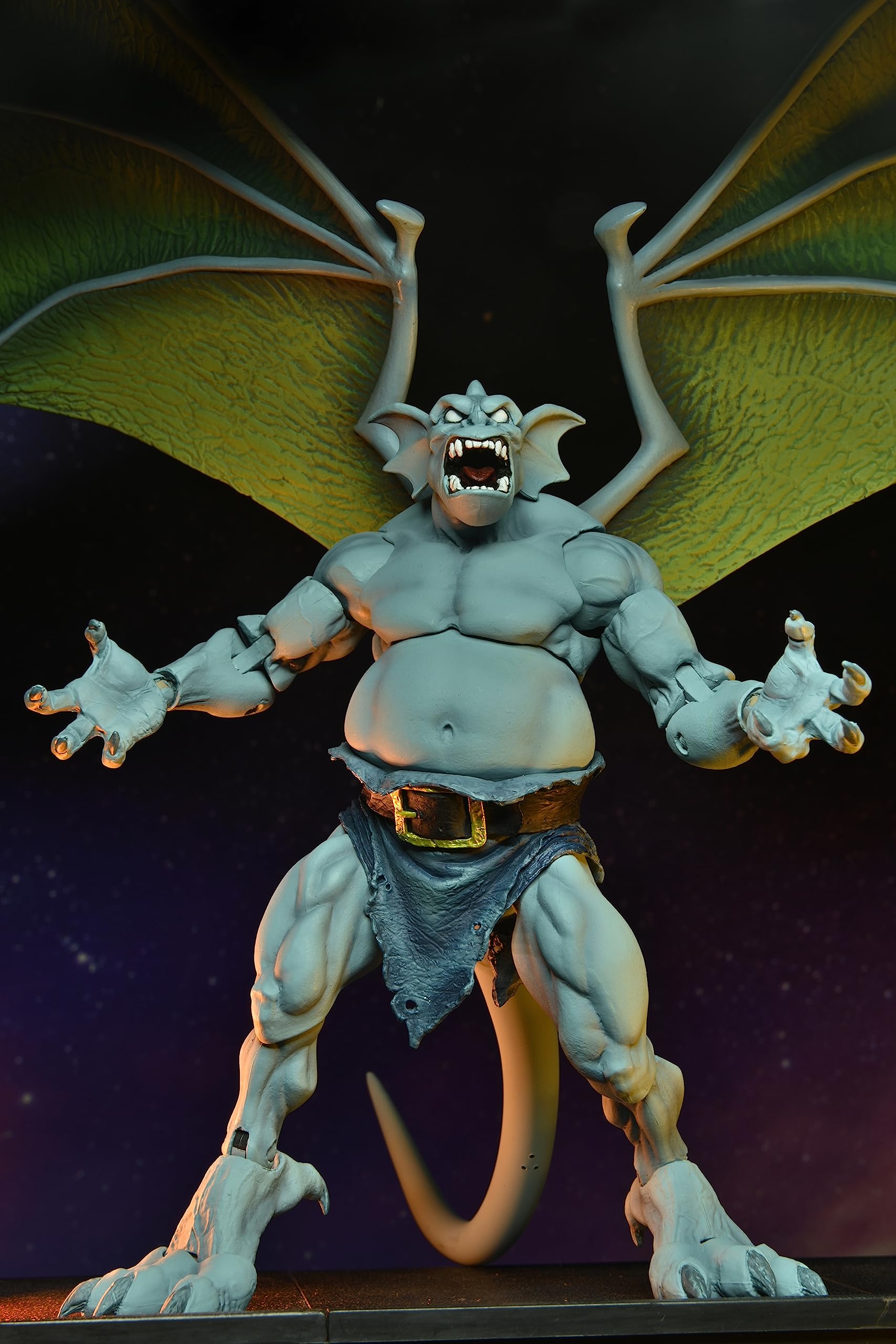 NECA Gargoyles Broadway articulation detail highlighting joints and sculpt.